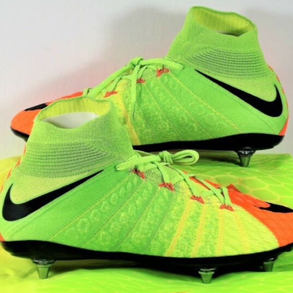 Nike Hypervenom Flyknit ACC Soccer Cleat Youth 5.5